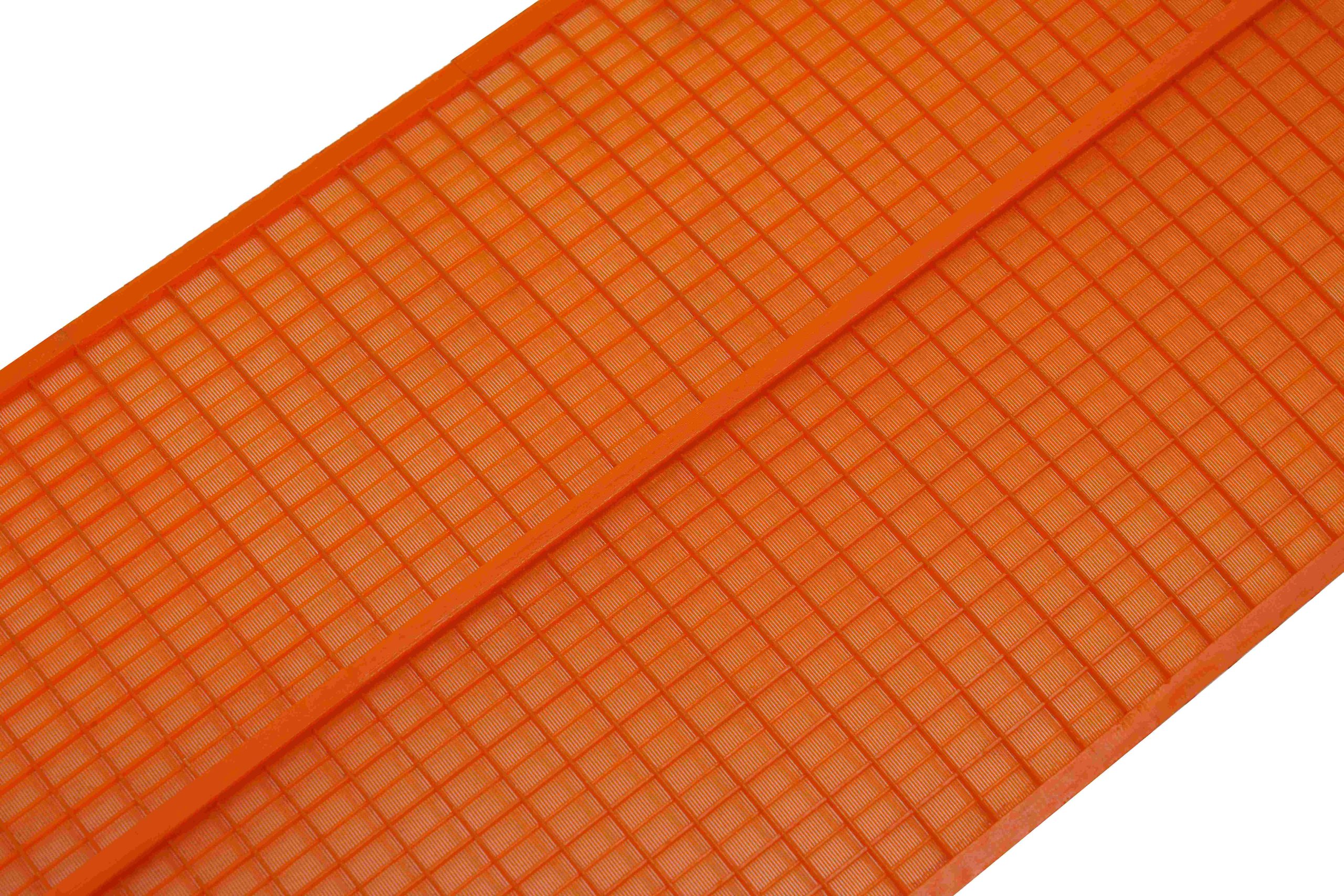 Polyurethane fine screen for screening and classification of fine materials